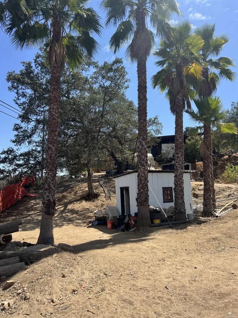 26336 Lake Wohlford Road Valley Center, CA 92082
