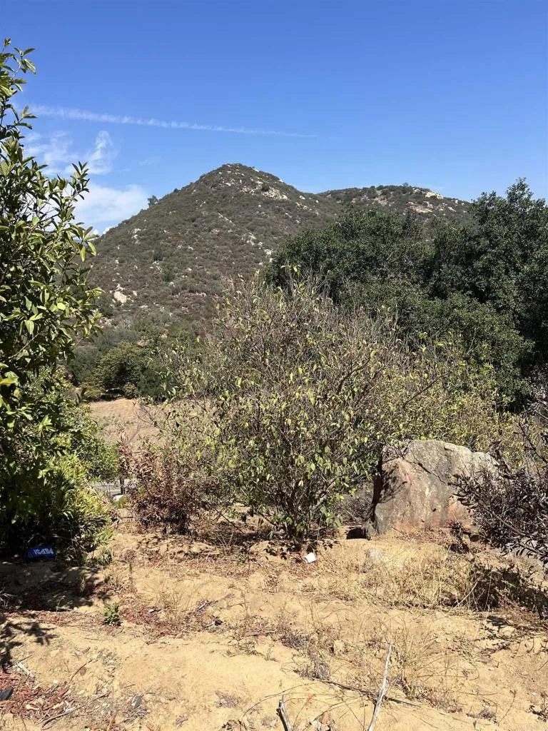 26336 Lake Wohlford Road Valley Center, CA 92082