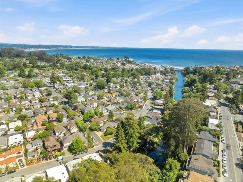 539 Riverview Drive Capitola, CA 95010