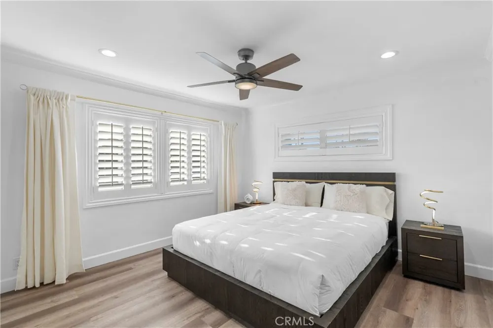 19538 Redwing Los Angeles, CA 91356
