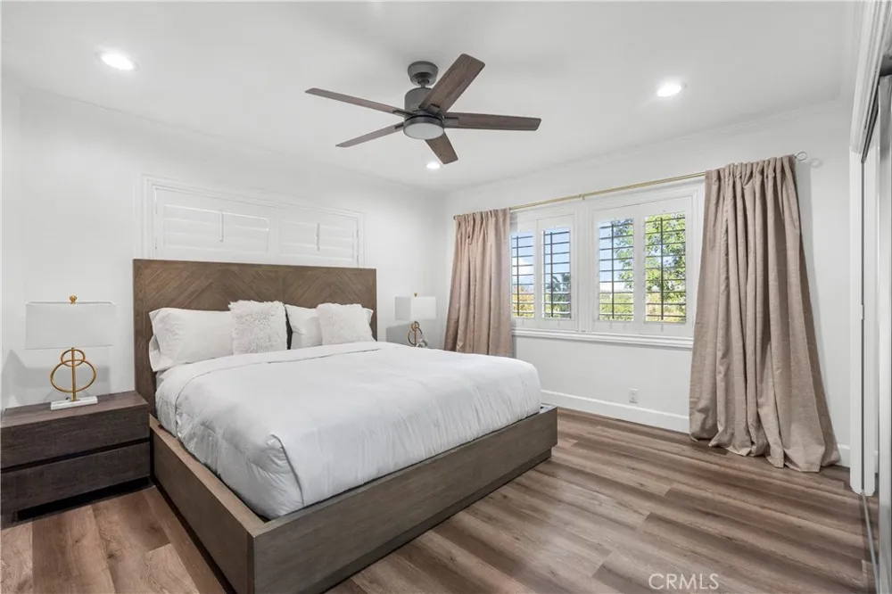 19538 Redwing Los Angeles, CA 91356