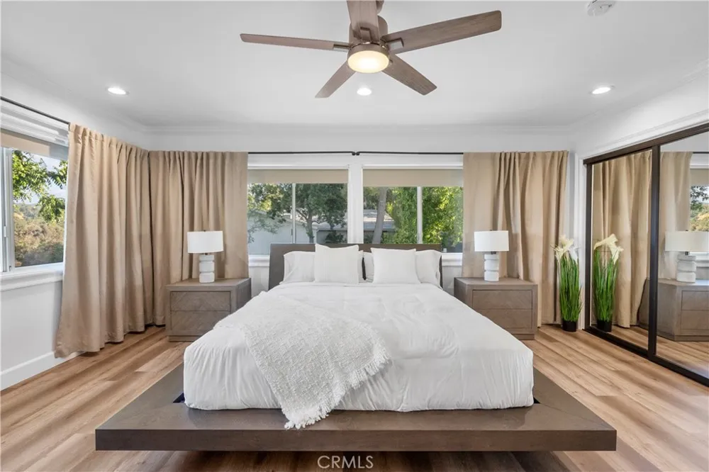 19538 Redwing Los Angeles, CA 91356
