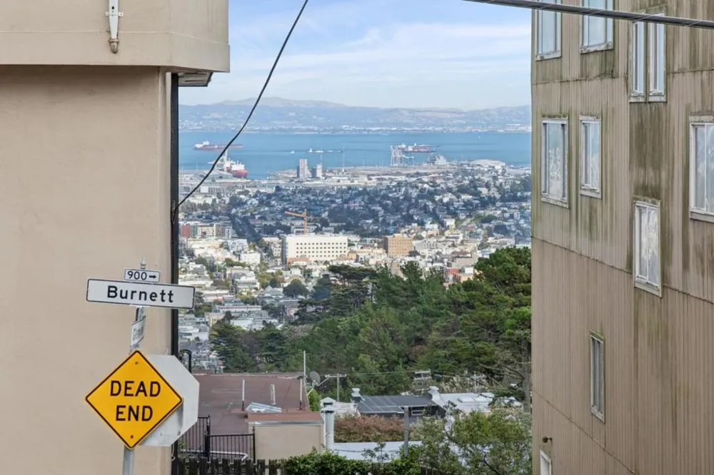 894 Burnett Avenue San Francisco, CA 94131