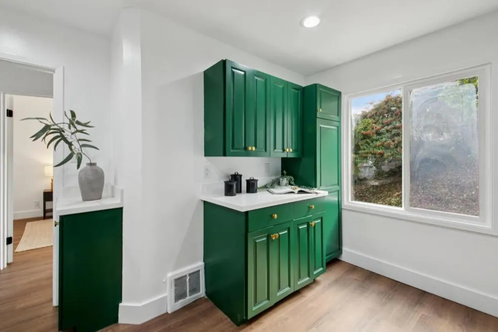894 Burnett Avenue San Francisco, CA 94131