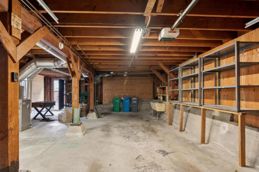894 Burnett Avenue San Francisco, CA 94131