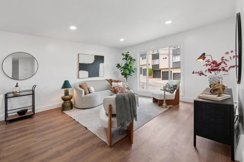 894 Burnett Avenue San Francisco, CA 94131