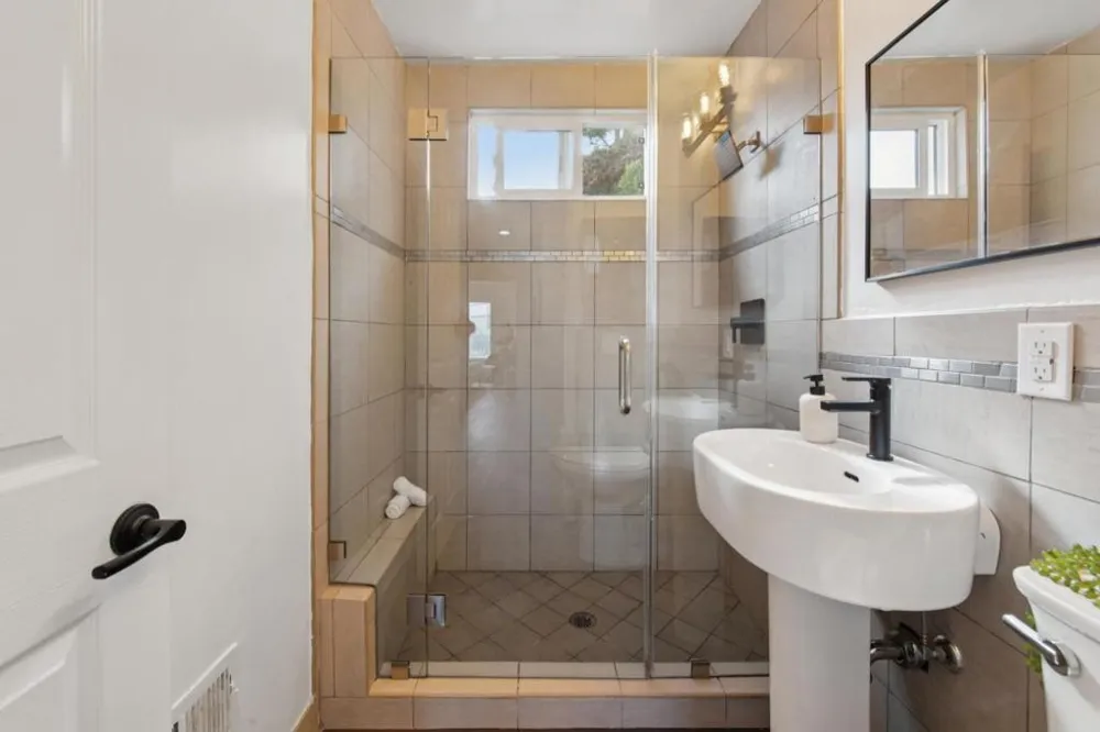 894 Burnett Avenue San Francisco, CA 94131