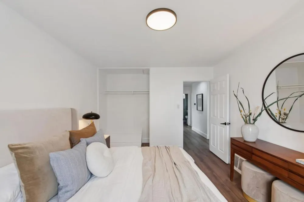 894 Burnett Avenue San Francisco, CA 94131