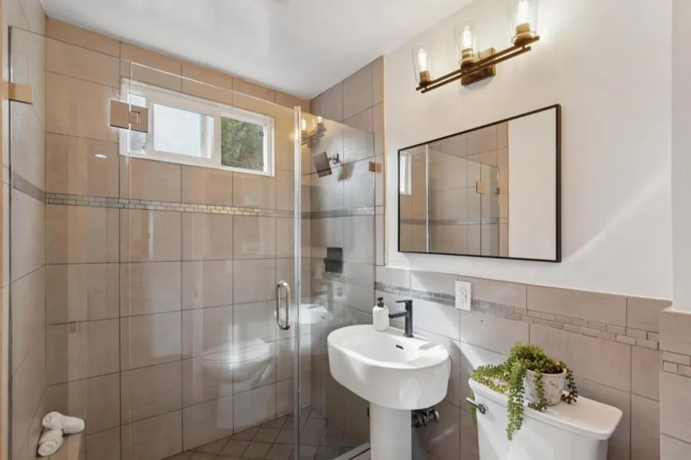 894 Burnett Avenue San Francisco, CA 94131