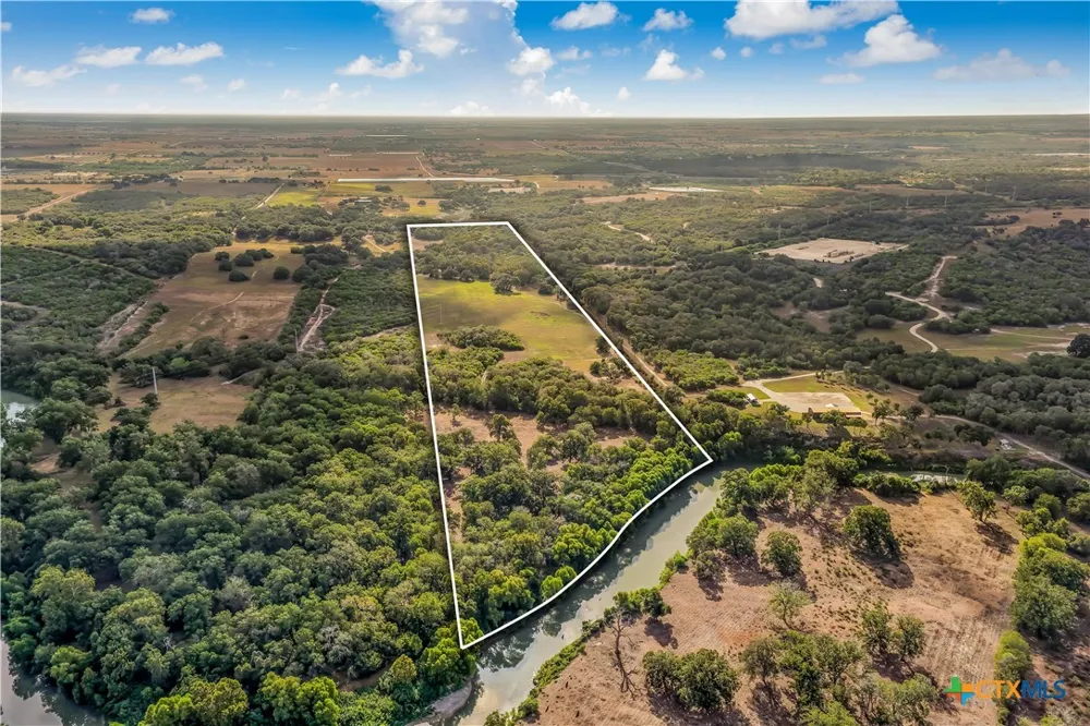 856 Whitley Road Yoakum, TX 77995