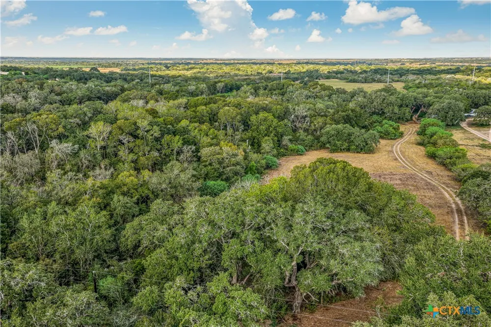 856 Whitley Road Yoakum, TX 77995