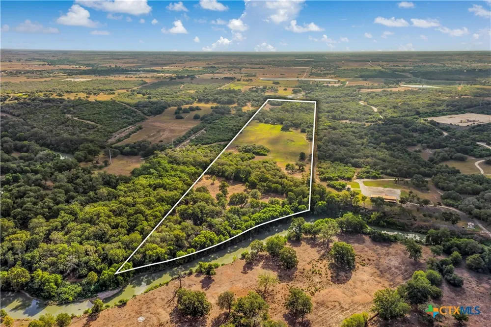 856 Whitley Road Yoakum, TX 77995