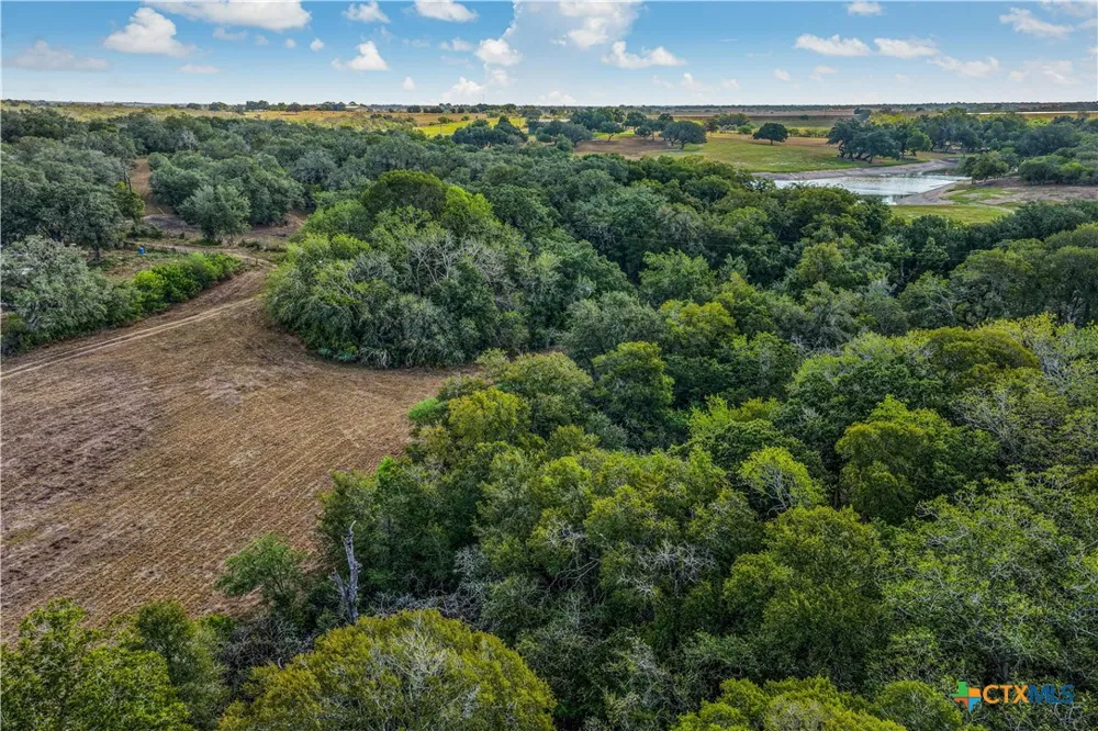 856 Whitley Road Yoakum, TX 77995