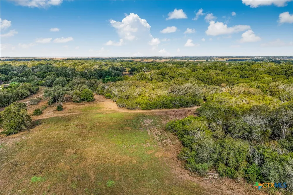 856 Whitley Road Yoakum, TX 77995