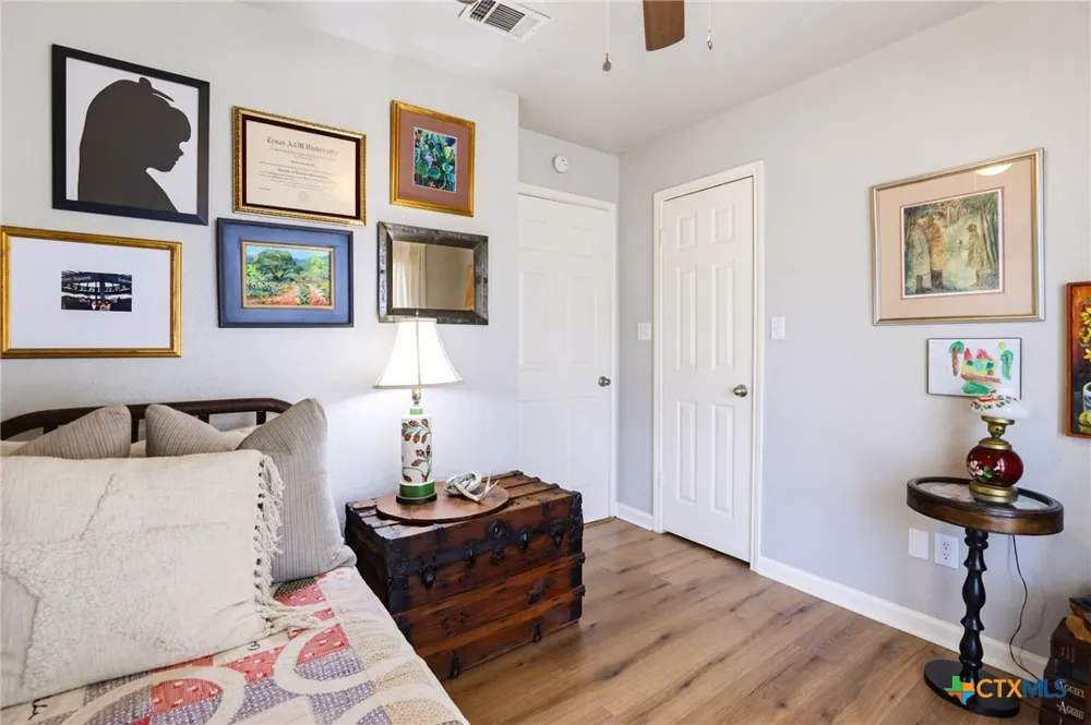 1510 Shadow Walk Lockhart, TX 78644