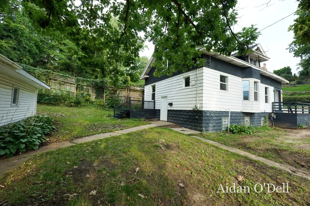 1332 Bridge Street NW Grand Rapids, MI 49504