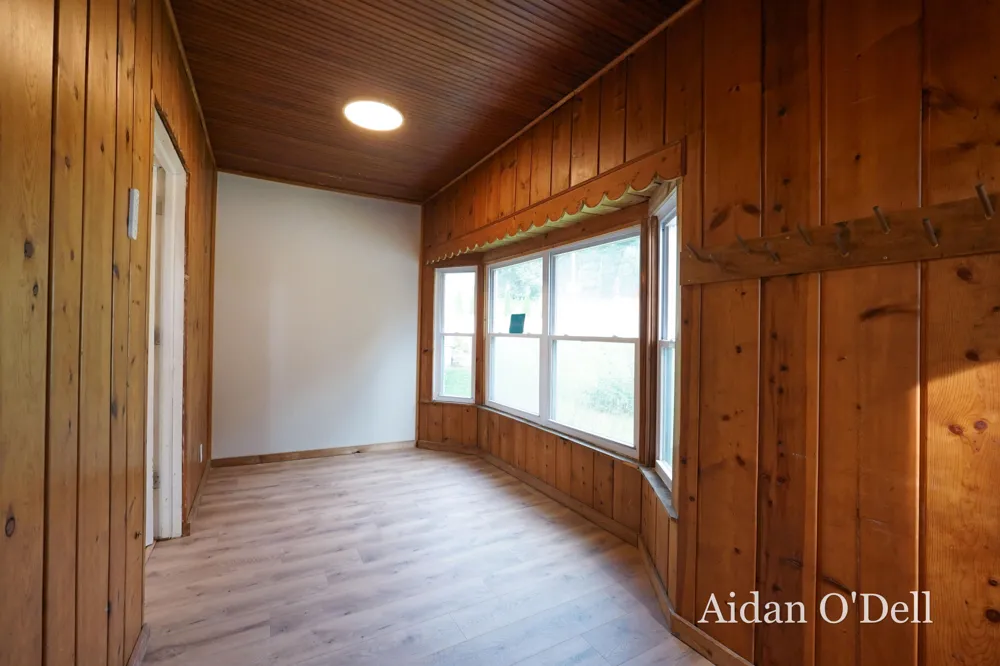 1332 Bridge Street NW Grand Rapids, MI 49504