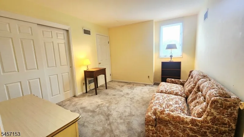 51 Peach Hill Ct Ramsey, NJ 07446
