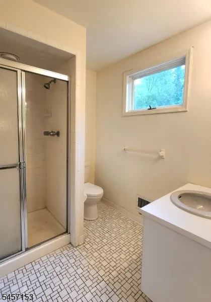 51 Peach Hill Ct Ramsey, NJ 07446