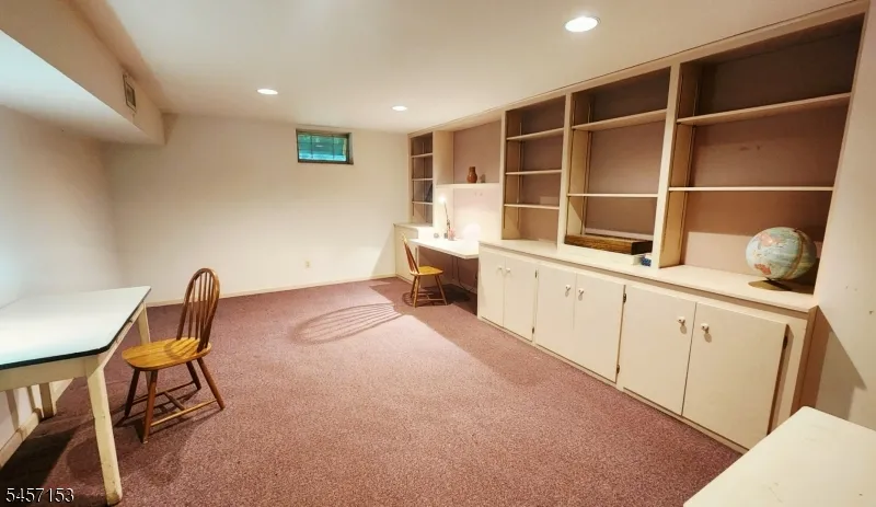 51 Peach Hill Ct Ramsey, NJ 07446