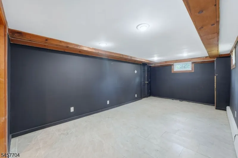 335 Dermody St Roselle, NJ 07203