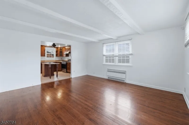 335 Dermody St Roselle, NJ 07203