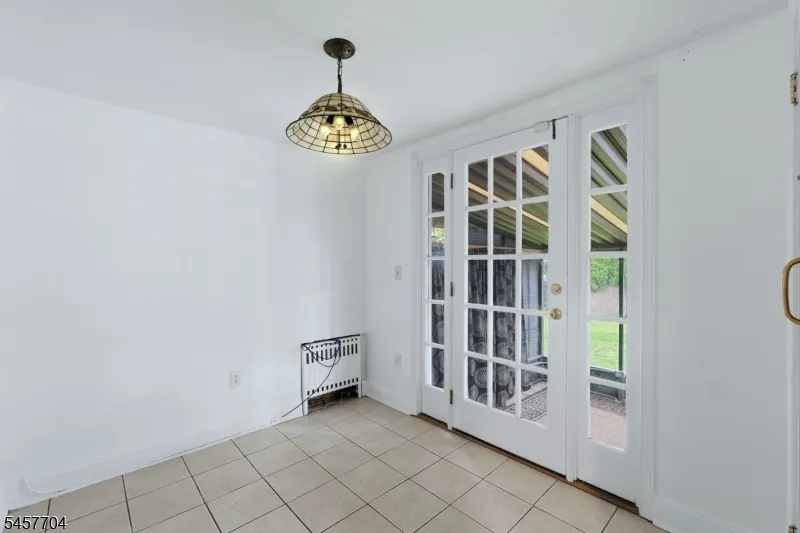 335 Dermody St Roselle, NJ 07203
