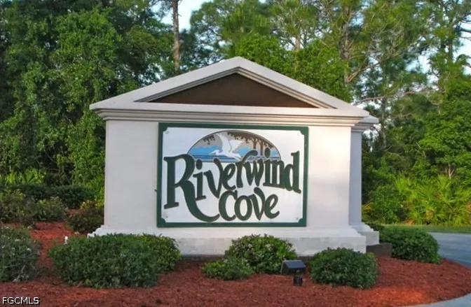 Oakview Circle Alva, FL 33920