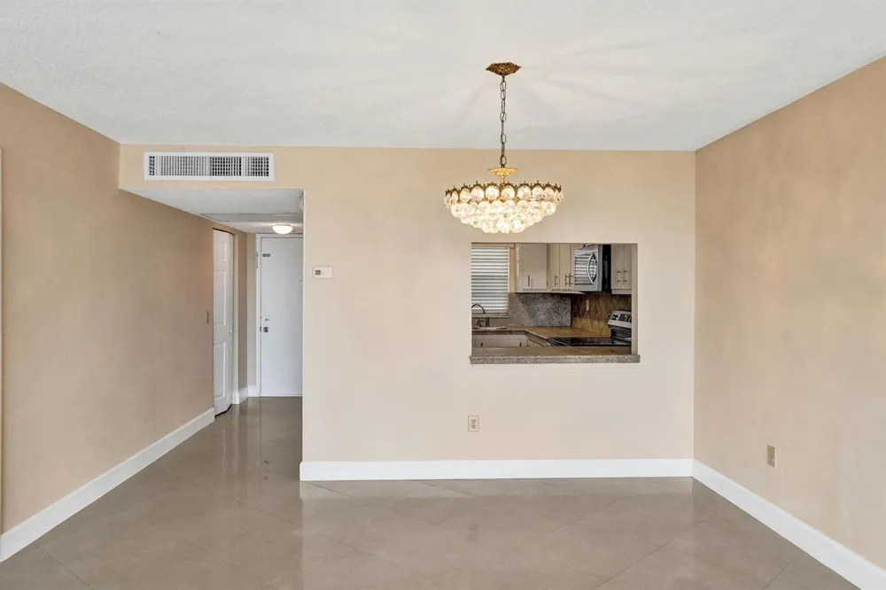9480 Tangerine Place #402 Davie, FL 33324