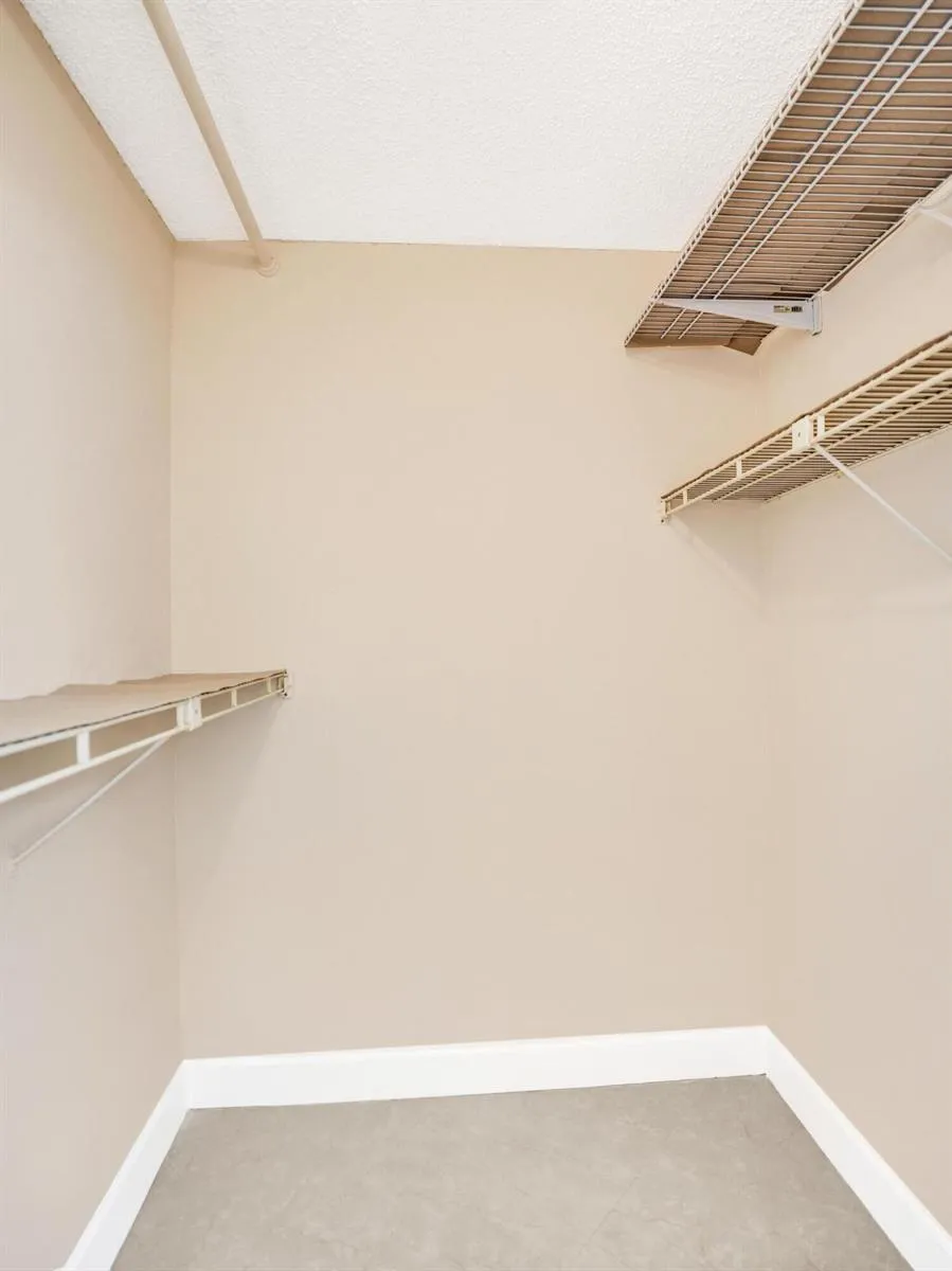 9480 Tangerine Place #402 Davie, FL 33324