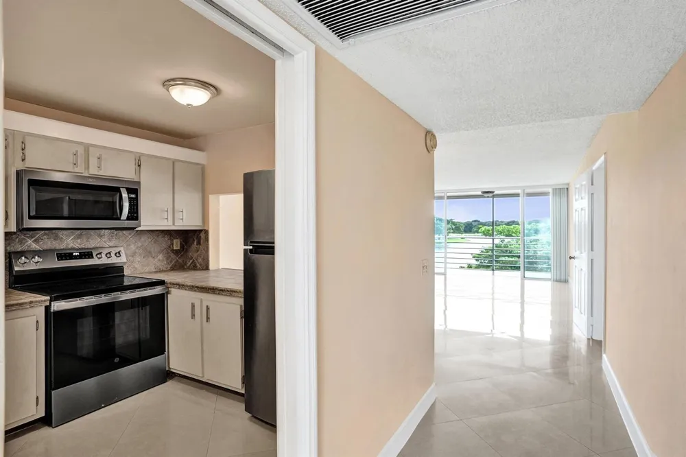 9480 Tangerine Place #402 Davie, FL 33324