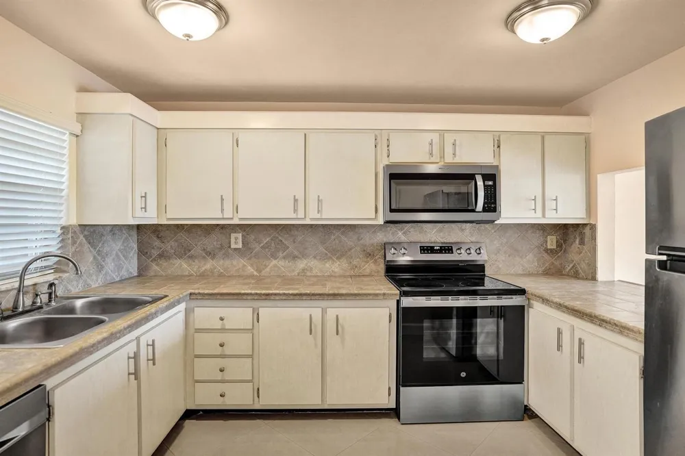 9480 Tangerine Place #402 Davie, FL 33324