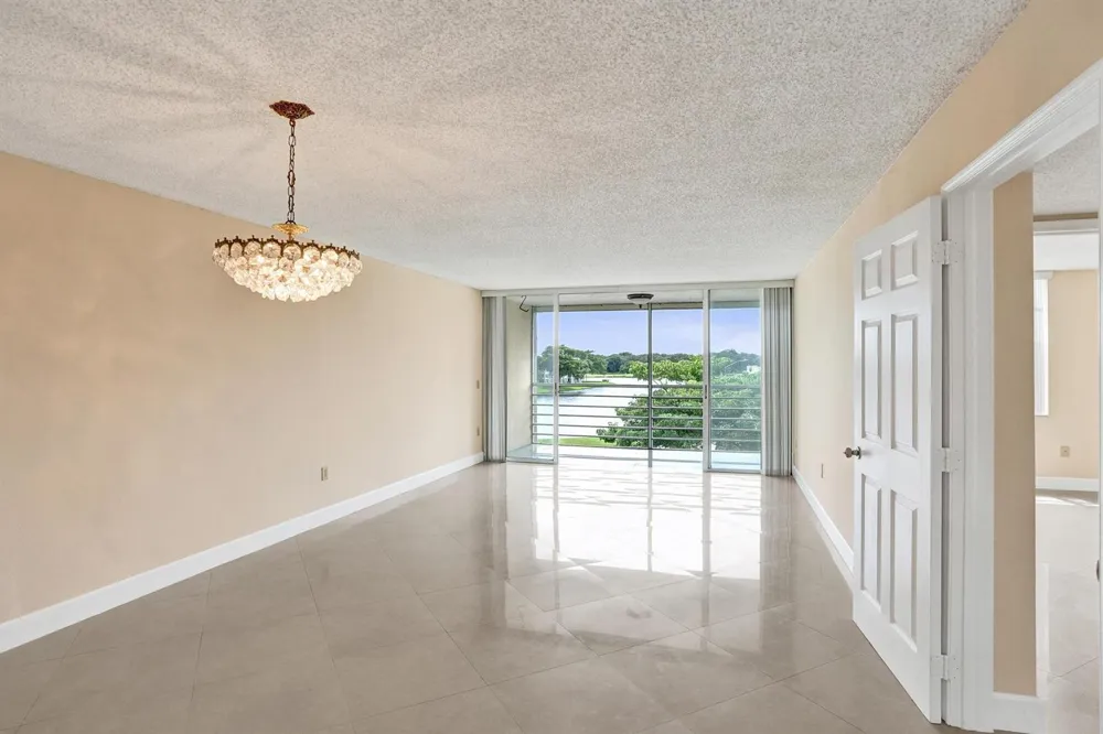 9480 Tangerine Place #402 Davie, FL 33324