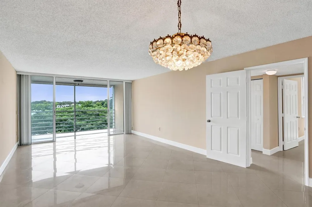 9480 Tangerine Place #402 Davie, FL 33324