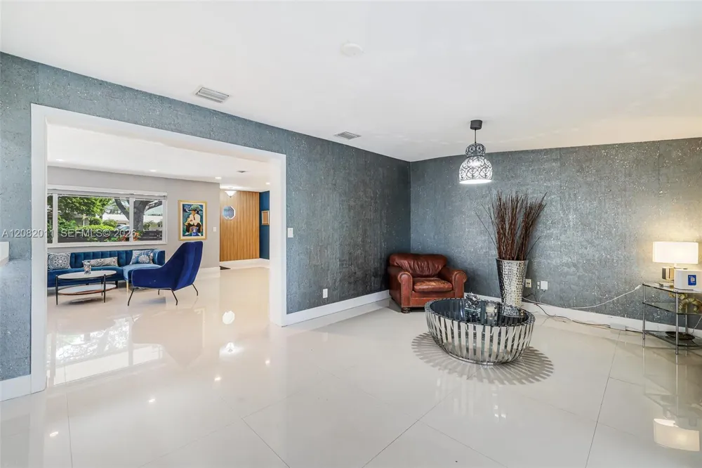 1718 NE 58th St Fort Lauderdale, FL 33334
