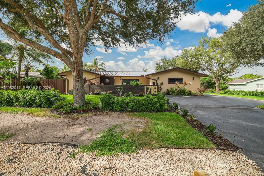1718 NE 58th St Fort Lauderdale, FL 33334