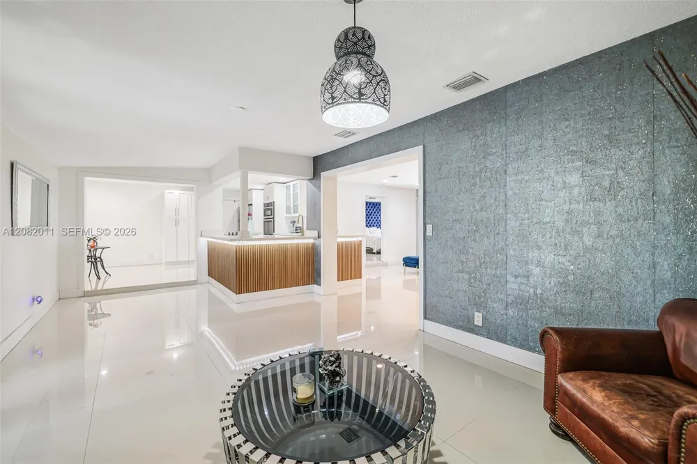 1718 NE 58th St Fort Lauderdale, FL 33334