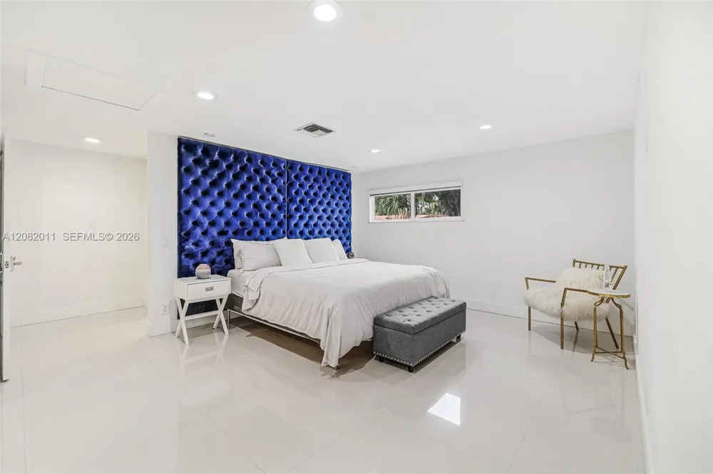 1718 NE 58th St Fort Lauderdale, FL 33334