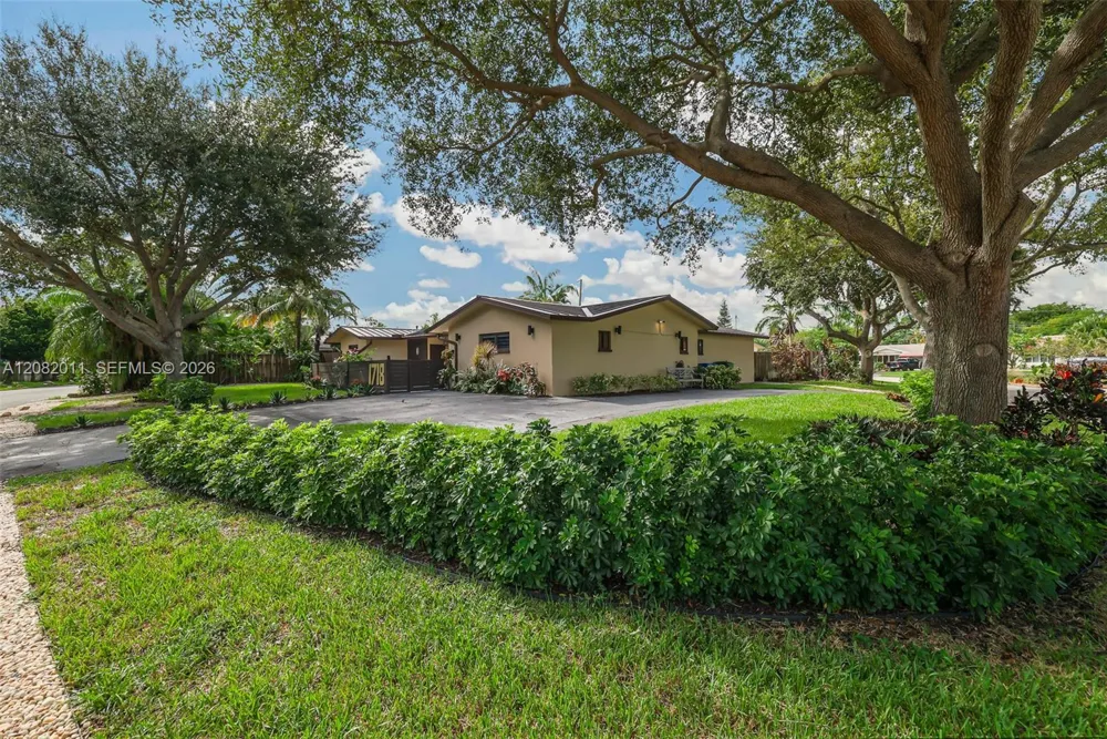 1718 NE 58th St Fort Lauderdale, FL 33334