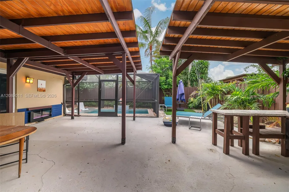 1718 NE 58th St Fort Lauderdale, FL 33334