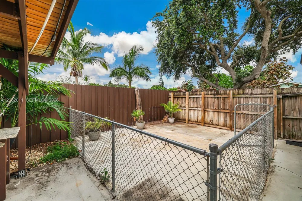 1718 NE 58th St Fort Lauderdale, FL 33334