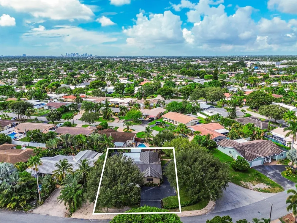 1718 NE 58th St Fort Lauderdale, FL 33334