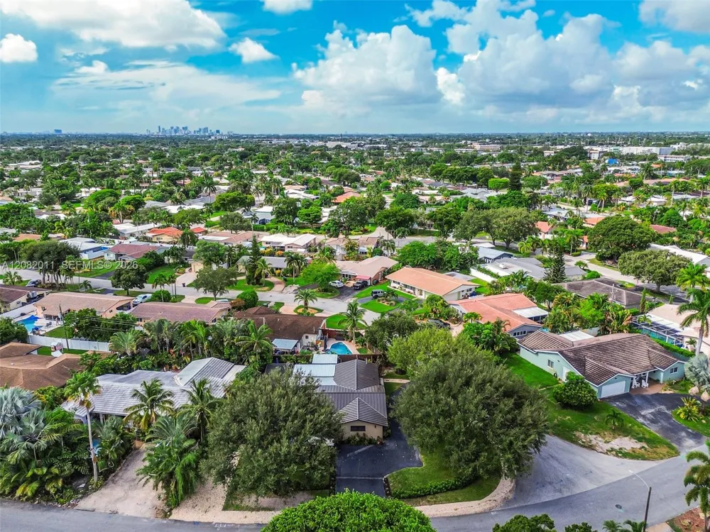 1718 NE 58th St Fort Lauderdale, FL 33334