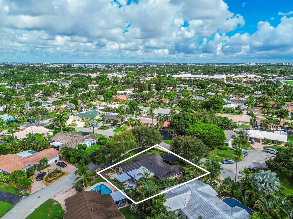 1718 NE 58th St Fort Lauderdale, FL 33334