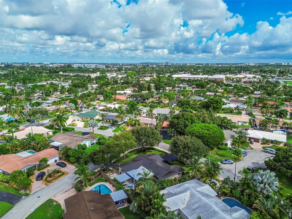 1718 NE 58th St Fort Lauderdale, FL 33334