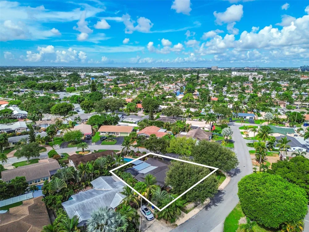 1718 NE 58th St Fort Lauderdale, FL 33334