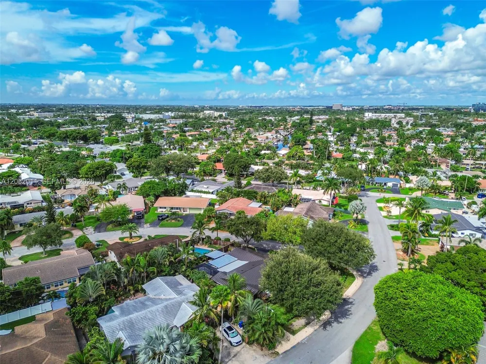 1718 NE 58th St Fort Lauderdale, FL 33334