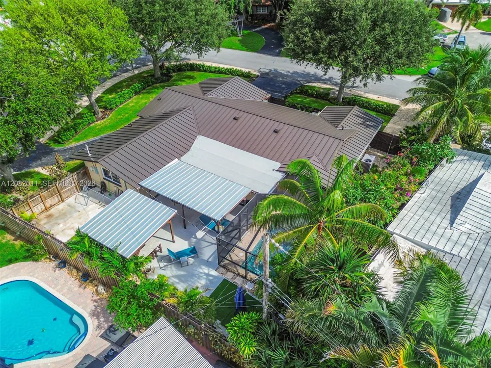 1718 NE 58th St Fort Lauderdale, FL 33334