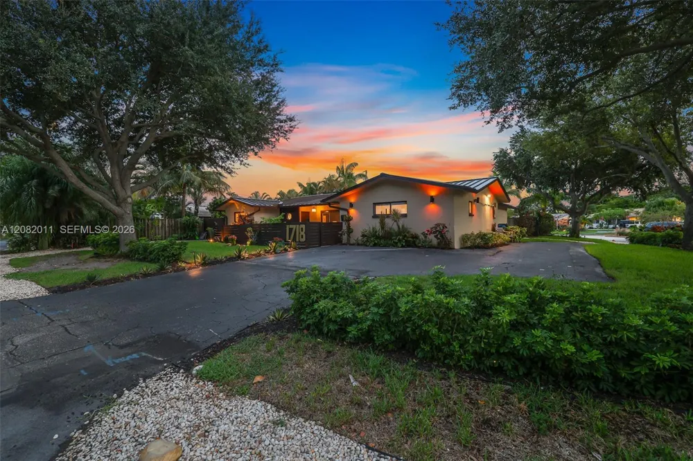 1718 NE 58th St Fort Lauderdale, FL 33334