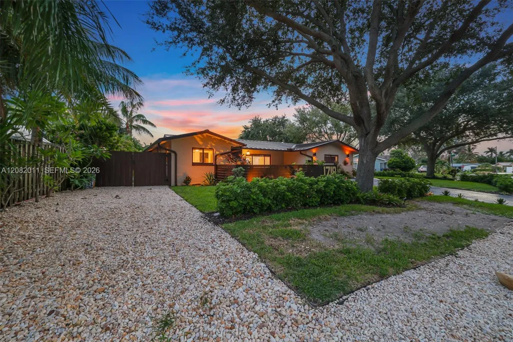 1718 NE 58th St Fort Lauderdale, FL 33334